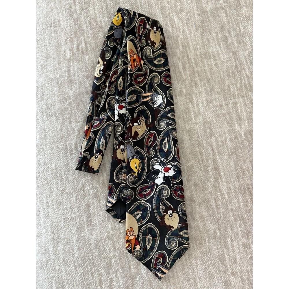 Looney Tunes Paisley Bugs Bunny & Taz Sylvester, The Cat And Yosemite Sam Tie
